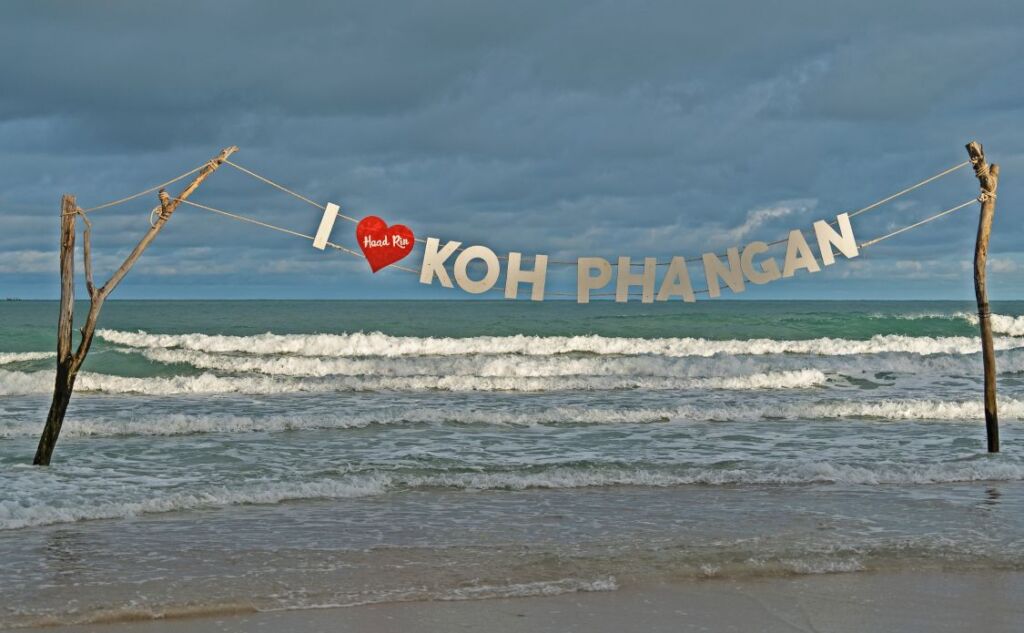 Haad Rin Beach koh pha nghan