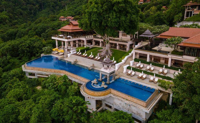 Photo of a Koh Lanta resort with a spectacularly long  infinity pool, Ko Lanta, Thailand
