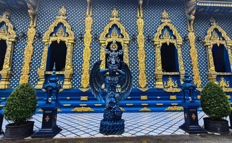Blue Temple windows