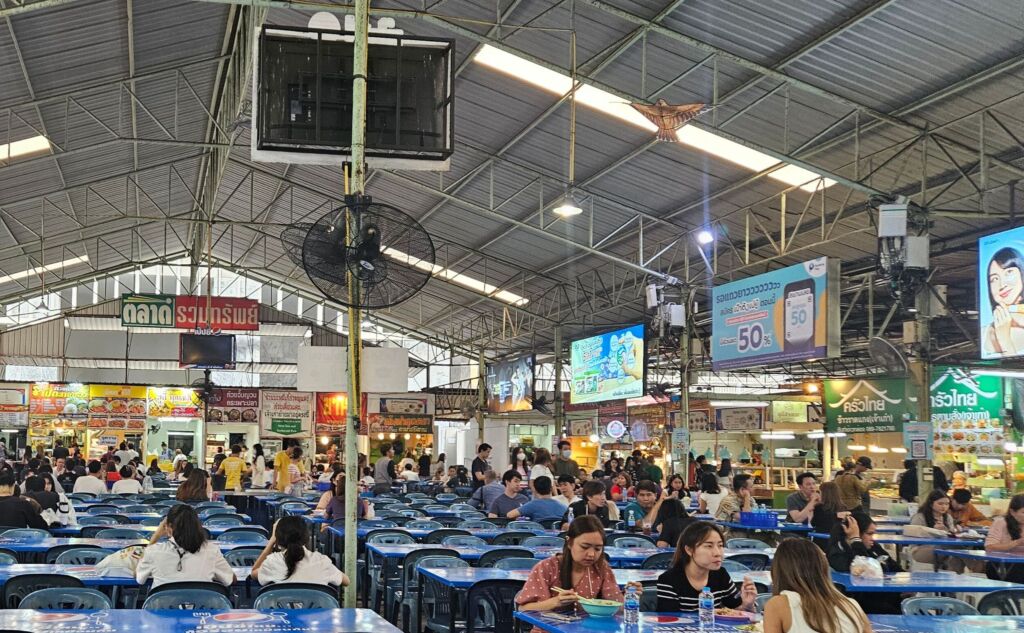 Lunch time food market in Bangkok
