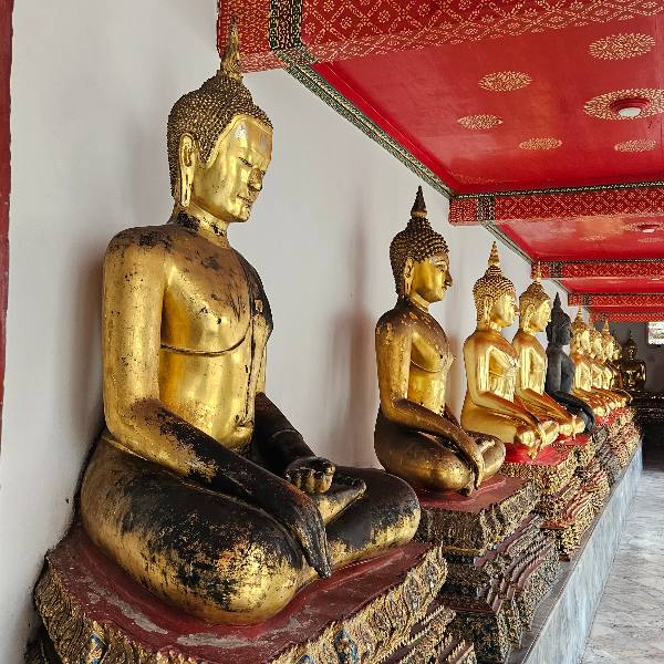 Wat Pho buddhas 