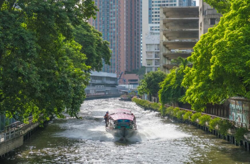 Morning light on a boat along the Saen Saep Canal