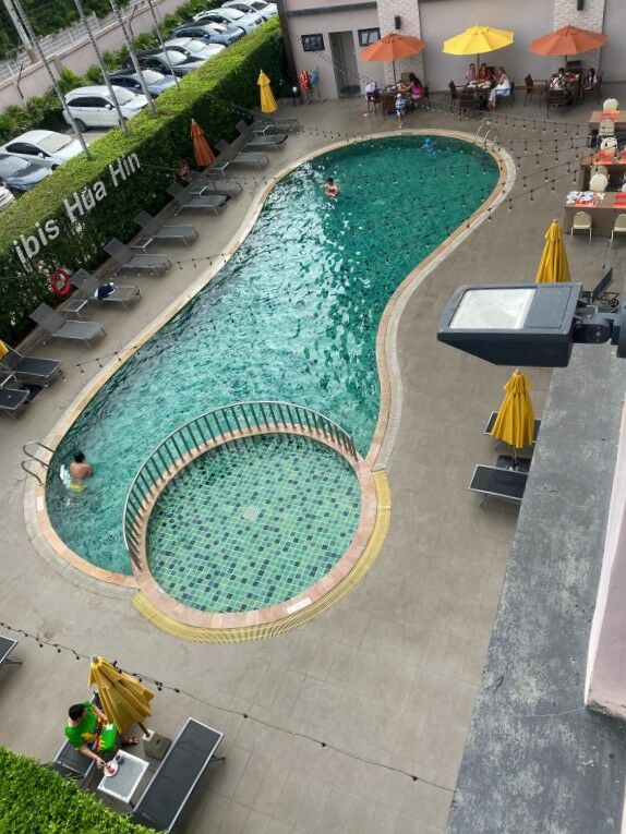 Hua Hin Ibis hotel pool