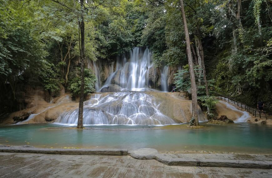 Sai Yok waterfall Kanchanaburi