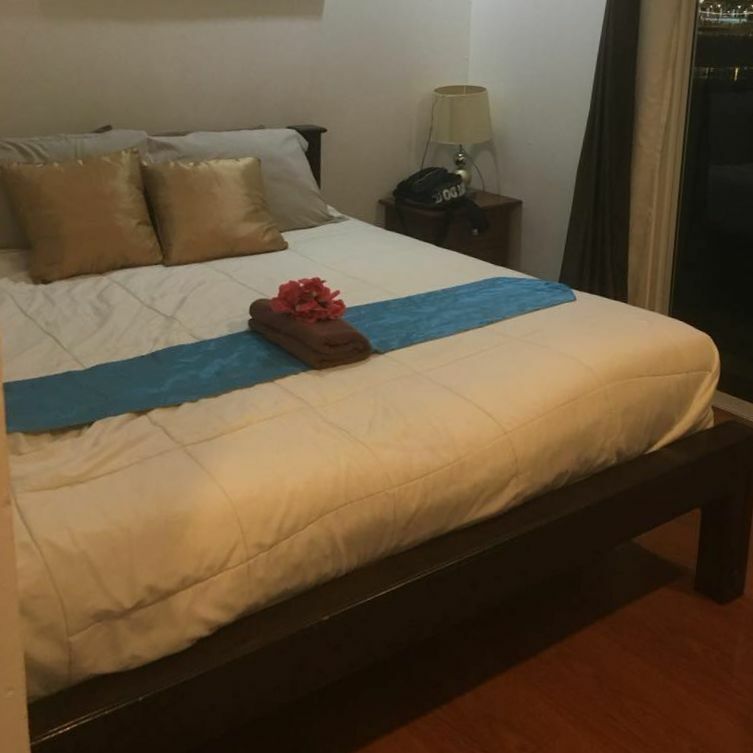 Tara Float Hotel bed