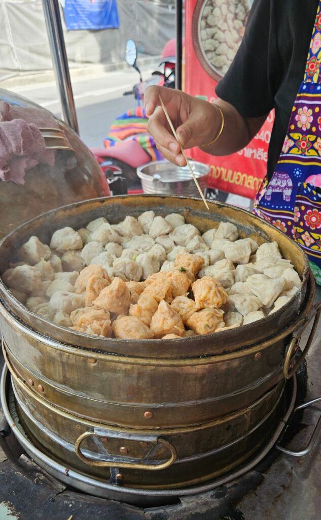 Ar Luang Dumplings Song Wat