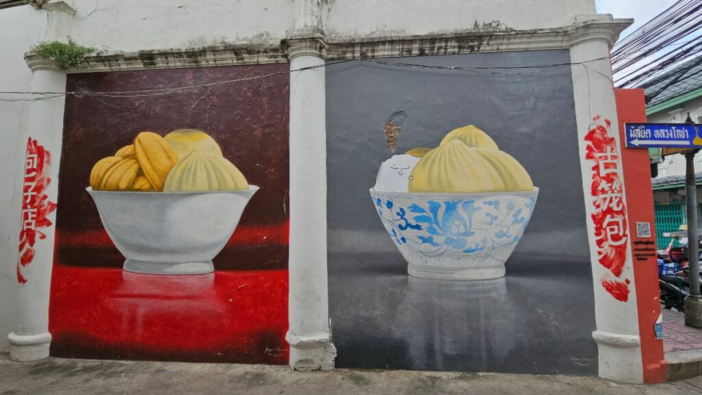 Bao Mural on Song Wat Road 