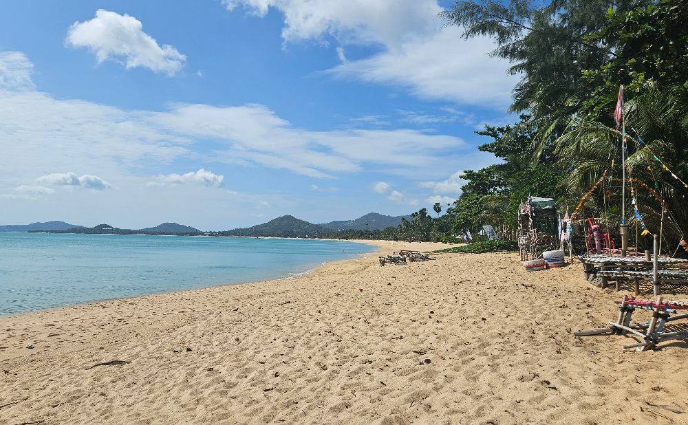 Blue clear water at Maenam Beach Samui