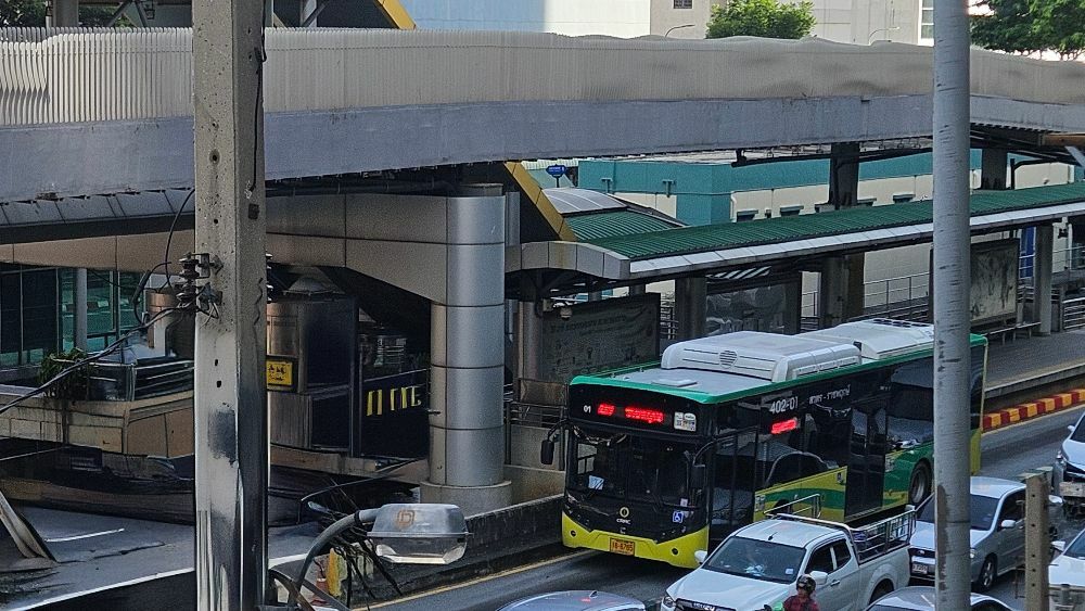 Bangkok BRT at its starting point at Chong Nonsi Station