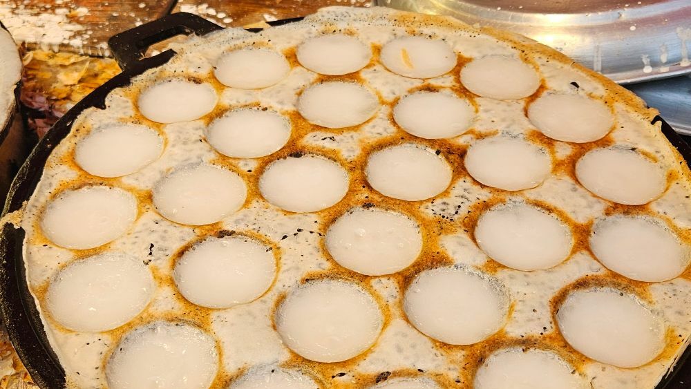 Coconut rice dumplings aka Khanom Krok