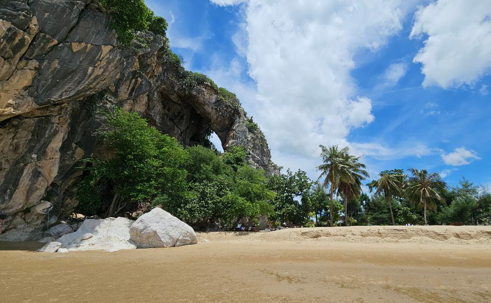 skull mountain pranburi