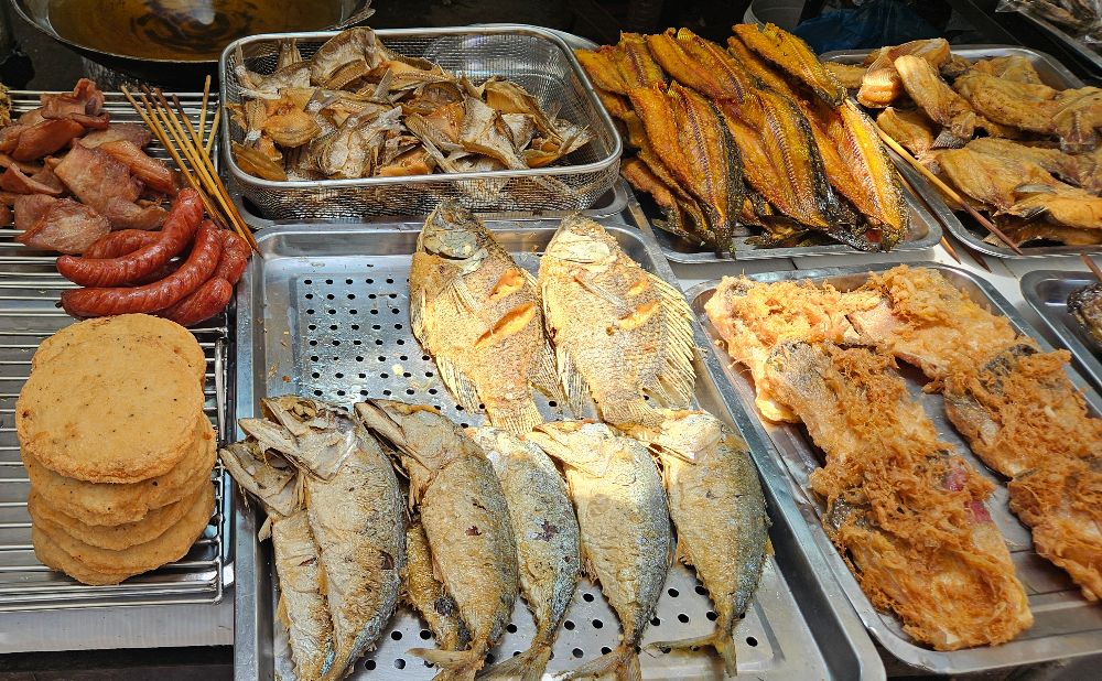 fish snacks at Wang Lang Market