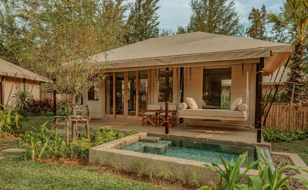 twinpalms-tented-camp-lagoon-pool-tent