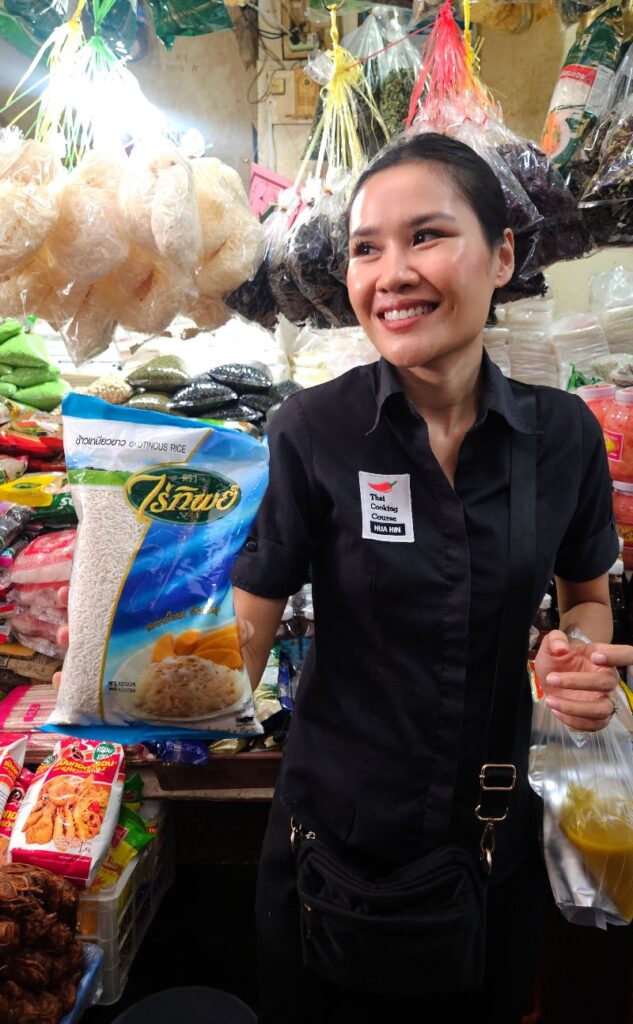 Our guide showed us her favourite stalls as we gathered the ingredients for our class