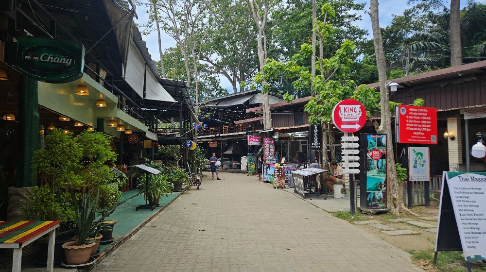 Railay before the crowds arrive
