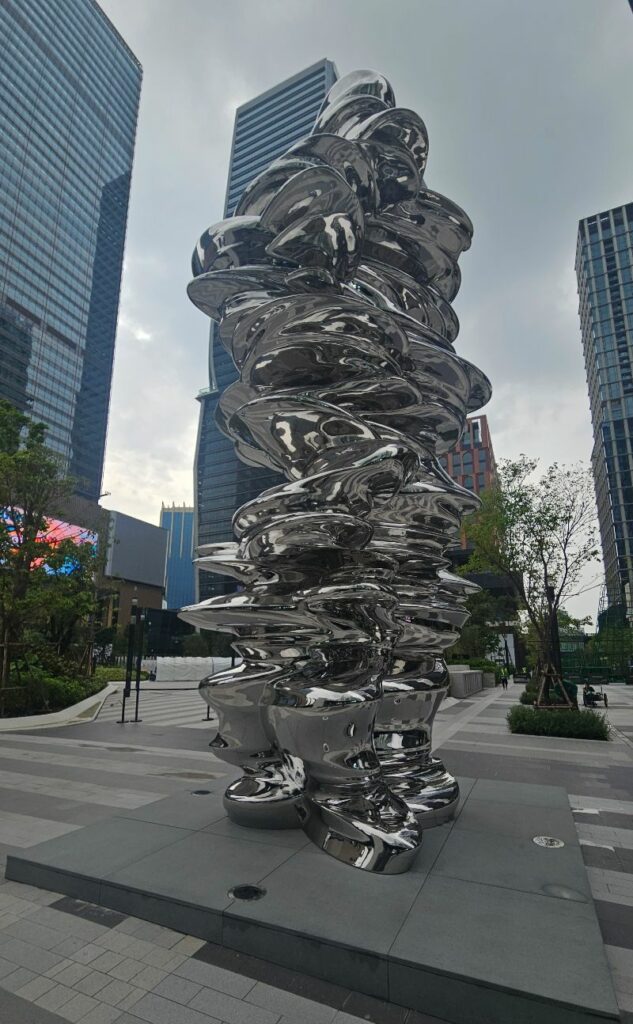 "It Is, It Isn’t" by the world-renowned British artist Tony Cragg in One Bangkok Park