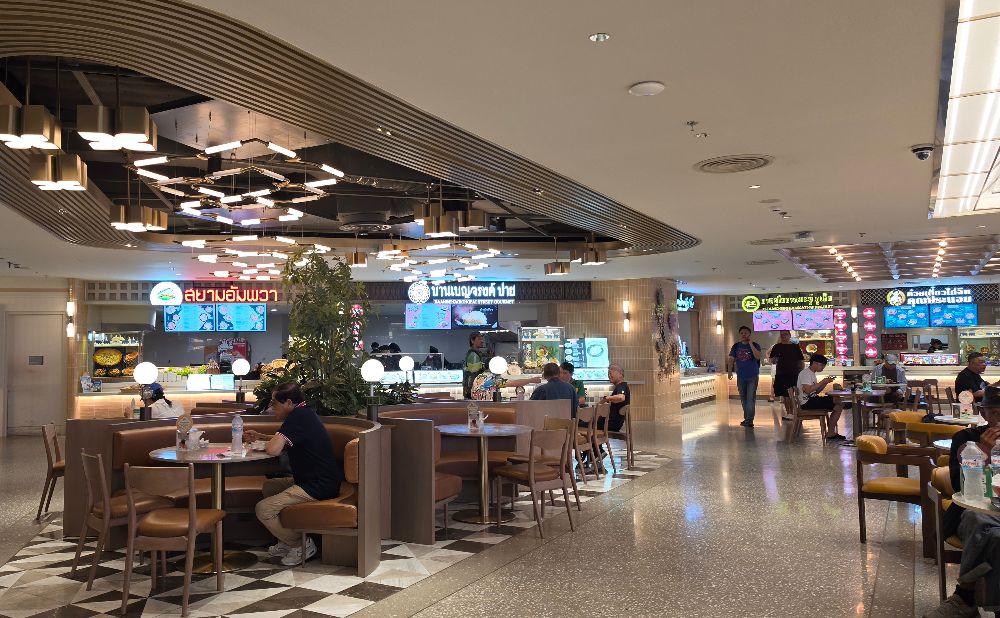 Parkside Food Court - Dusit Central Park Mall