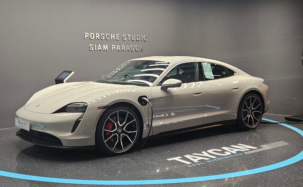 Porsche Studio Siam Paragon Bangkok Mall