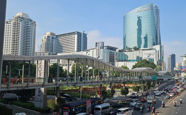 Bangkok Shopping skywalk route