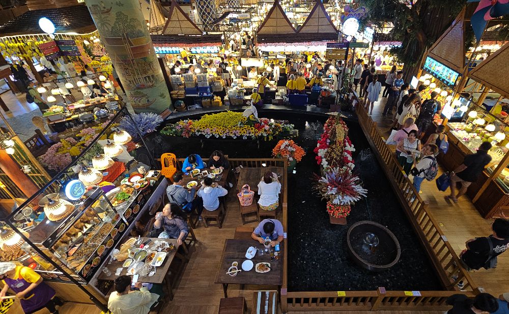 SookSiam food court at Icon Siam