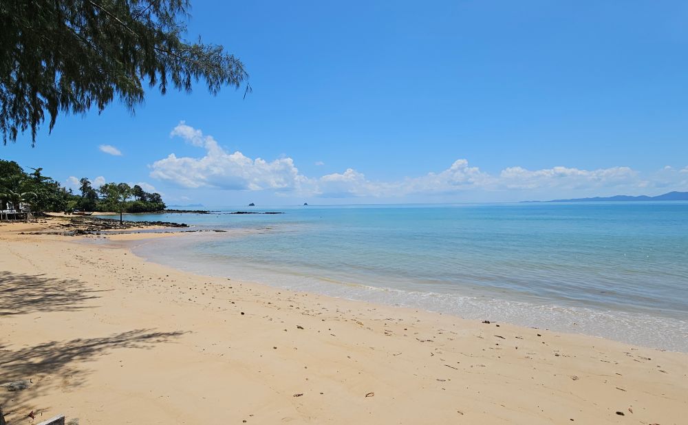 Beach along the route from Ao Nang to Khao Lak